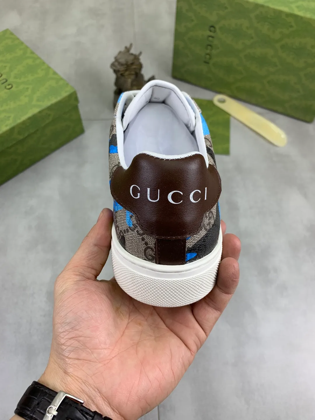 Men's Men's Shoes P420 💰[New Style] 🆘 The latest model from Gucci's official website🎁Classic casual and fashionable men's shoes👟Hot style💥Simple and elegant style, exclusive for trendy men. Unique latest brand elements from the official website👑Gucci original decoration, fashionable and generous, made of original soft calfskin fabric➕Comfortable soft sheepskin lining ✅The official website specifies wear-resistant rubber outsole_full of elasticity, classic model taken in real life🎬Color: 2️⃣colors available😍Number: 38-44